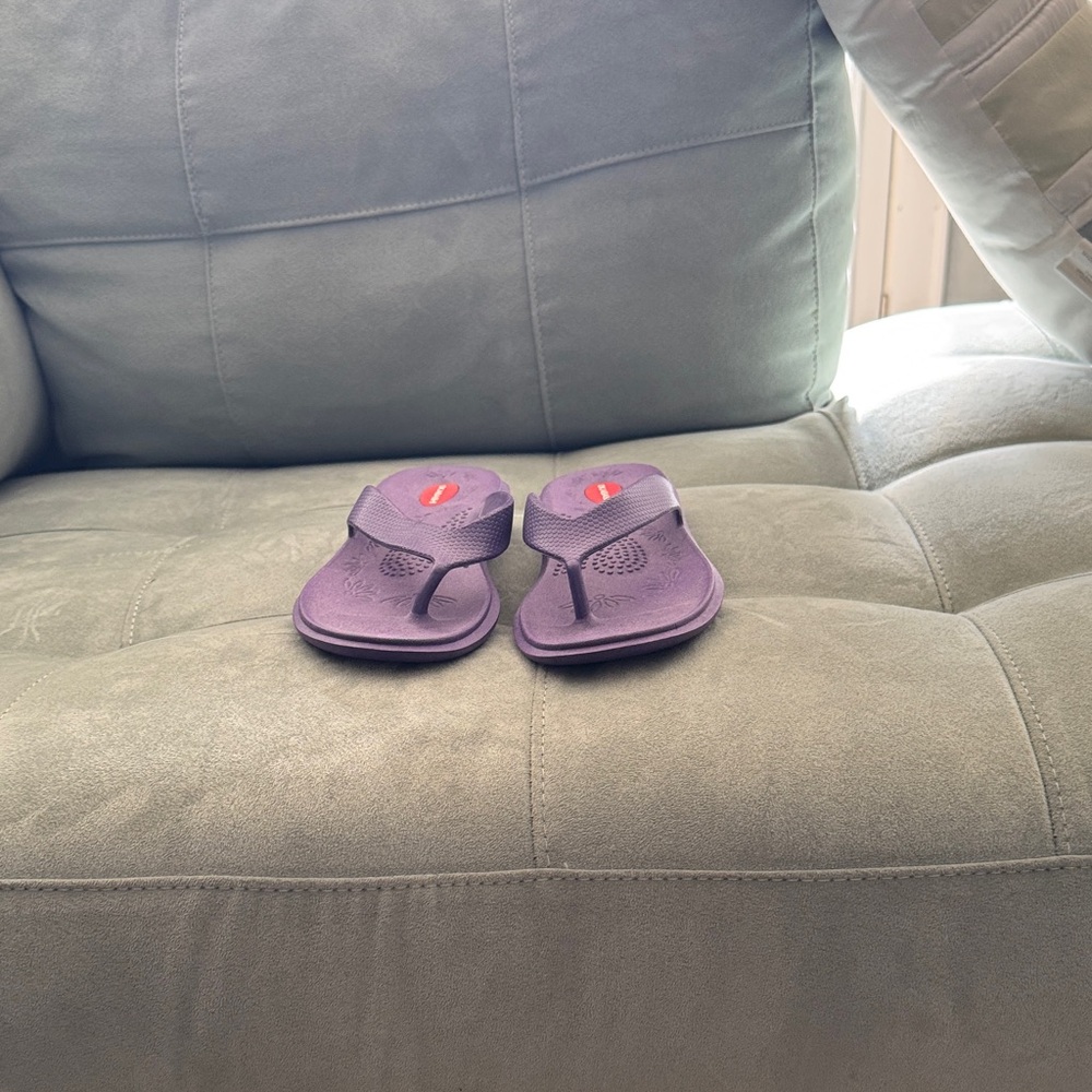 Okabashi Kids Purple Flip Flops